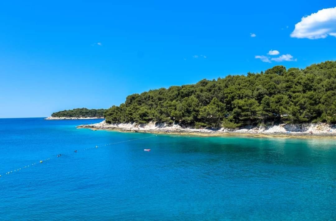 Apartment Tomas Near The Beach Pula Exterior foto