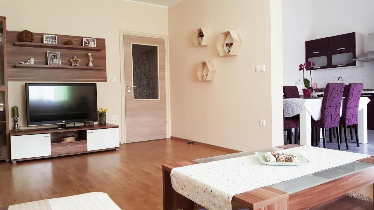 Apartment Tomas Near The Beach Pula Exterior foto